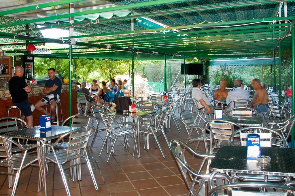 Hostal La Pastora กันเดเลดา ภายนอก รูปภาพ