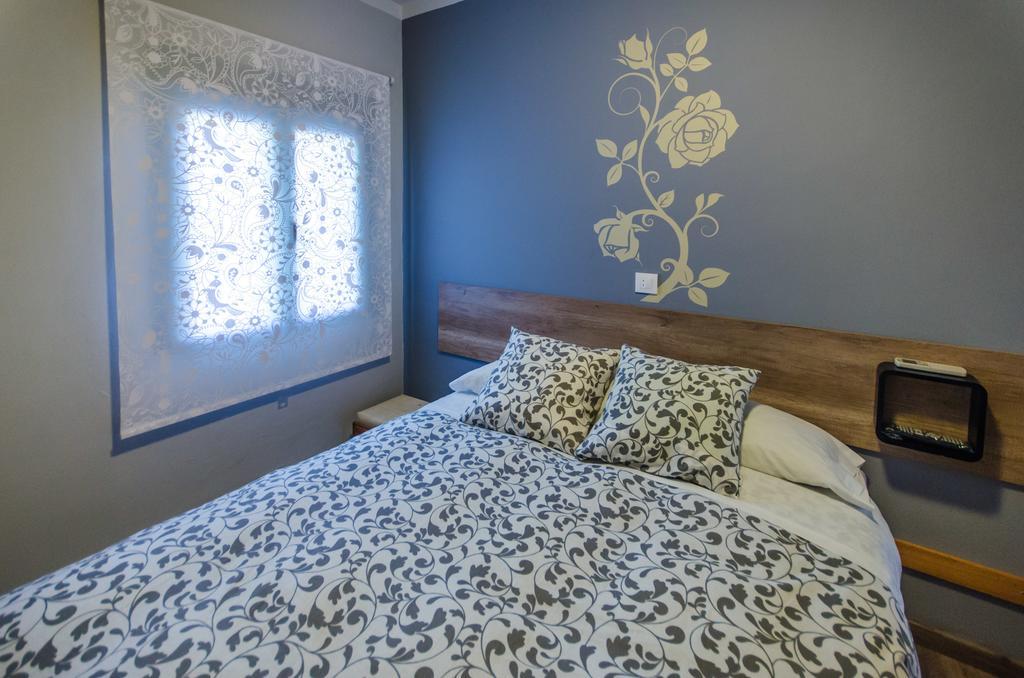 Hostal La Pastora กันเดเลดา ภายนอก รูปภาพ