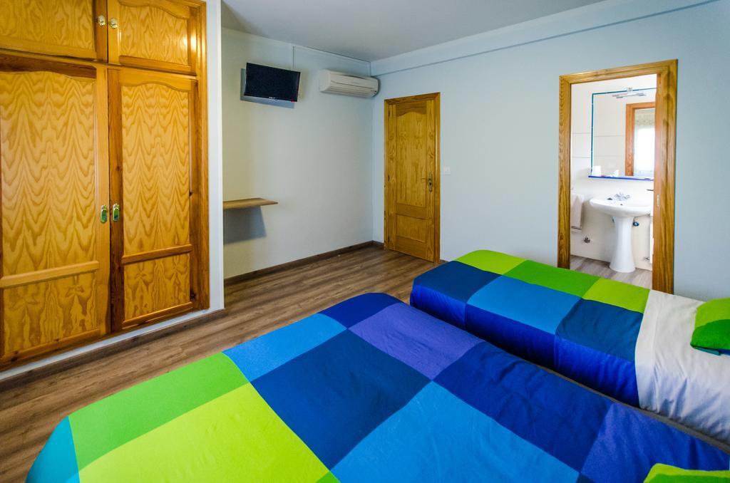 Hostal La Pastora กันเดเลดา ภายนอก รูปภาพ